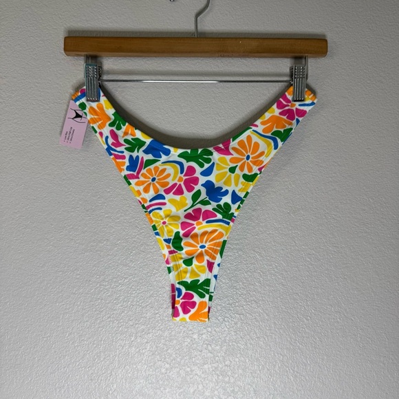 New Wild Fable S (4-6)Colorful Floral Bikini Bottom Low Rise, Ultra High - Picture 7 of 9
